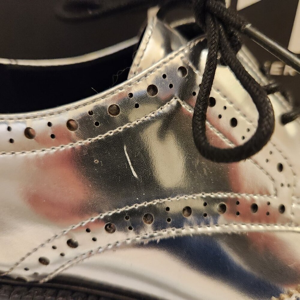 Marc Fisher Silver Leather "Perrie" lace up oxfords. Women. Size Various. NIB - Picture 12 of 12